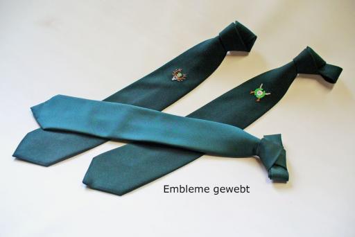 Krawatten_versch_gewebt